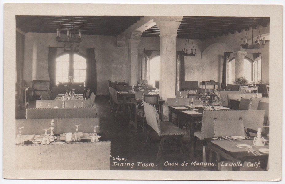 Casa de Manana dining room