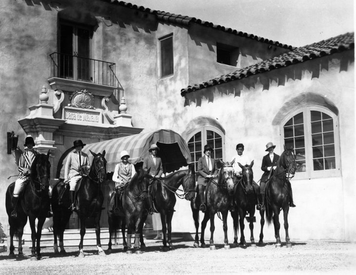 Casa_de_Manana_old_-_horses_t730