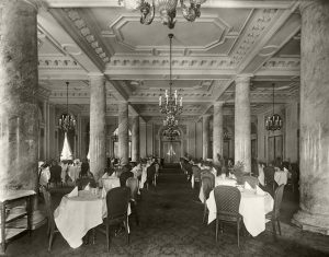 1916 Dining room, Windsor Hotel, Montreal, Quebec