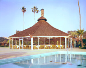 Tiki Hut exterior, Town and Country Hotel, 1962