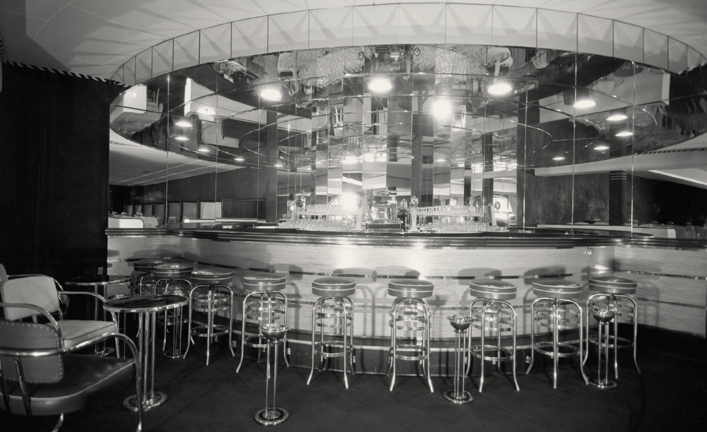 Matt Howard's Nightclub, Bradley's Puka-Puka Bar, San Diego, 1937.