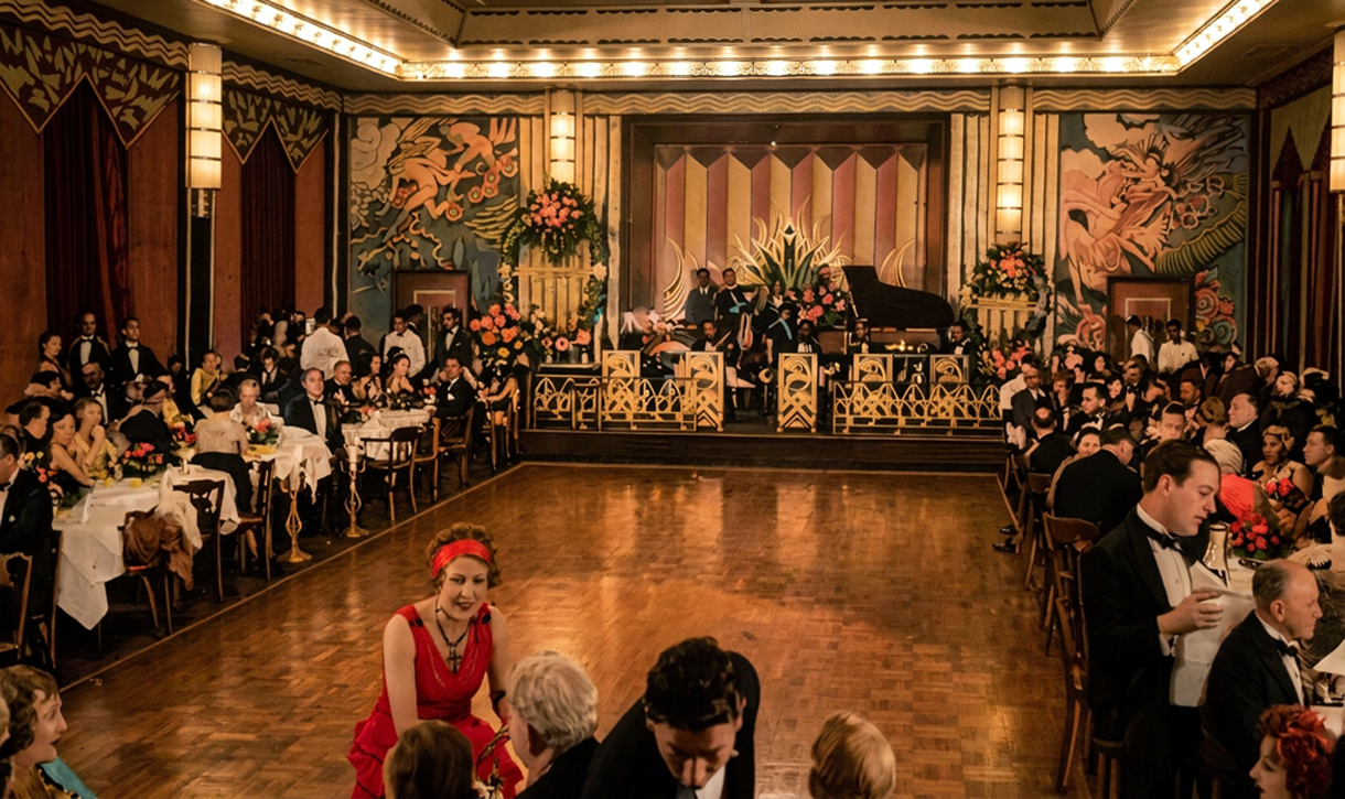 Foreign Club Cafe de Luxe and cabaret